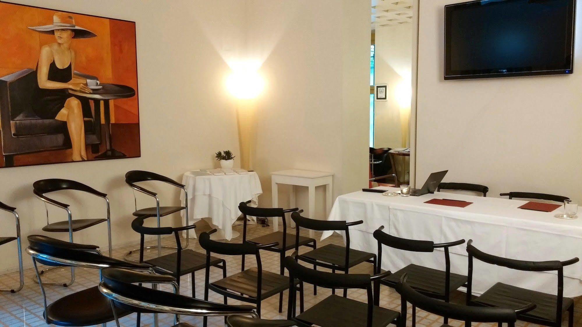 Petronilla - Hotel In بيرغامو المظهر الخارجي الصورة